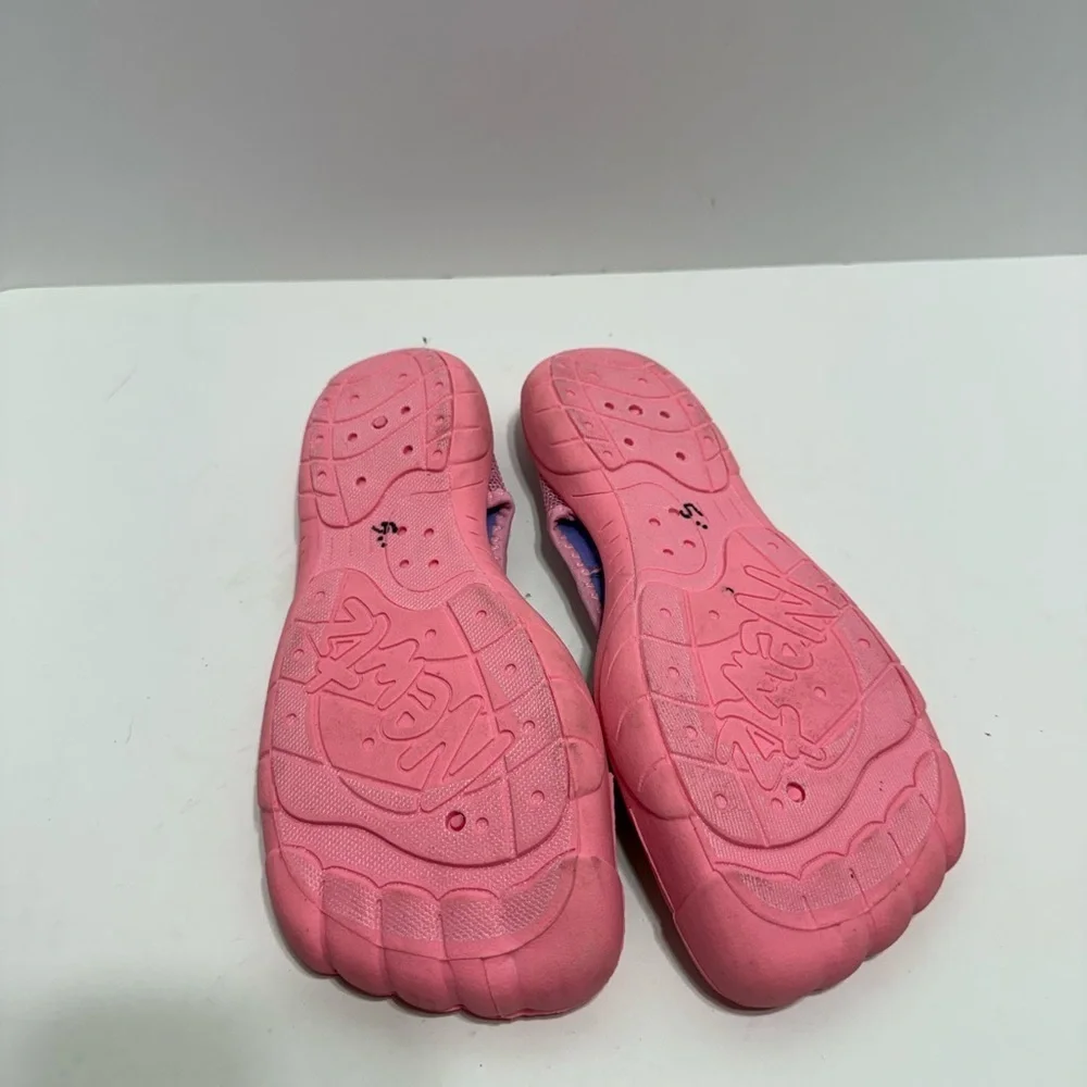 Vibrant Pink Tie-Dye Kids Water Shoes Sz 4/5 youth.